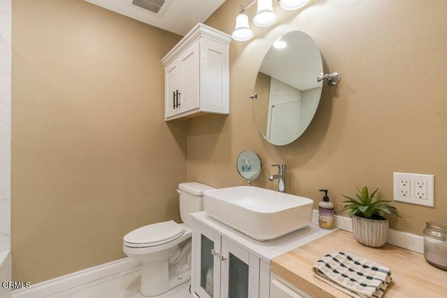 24 W Fiesta Green, Port Hueneme, CA 93041