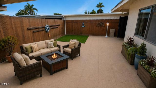 24 W Fiesta Green, Port Hueneme, CA 93041