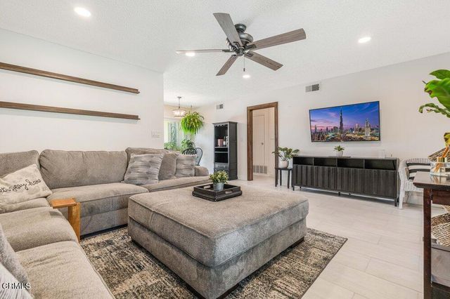 24 W Fiesta Green, Port Hueneme, CA 93041