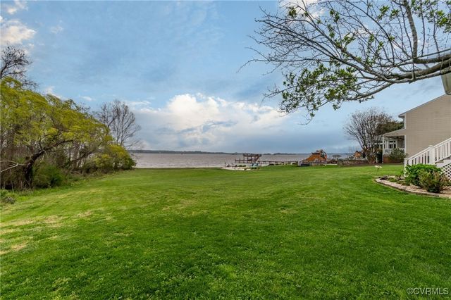 417 Farrar Lndg, North Prince George, VA 23860