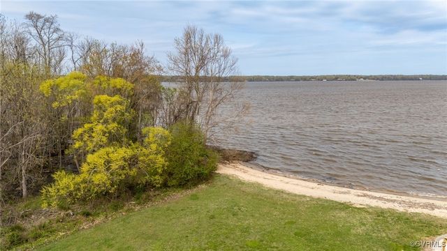 417 Farrar Lndg, North Prince George, VA 23860