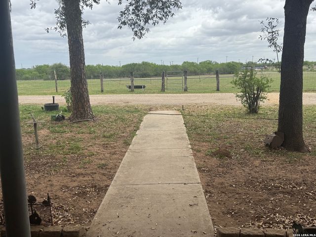 7084 Richter, Elmendorf, TX 78112