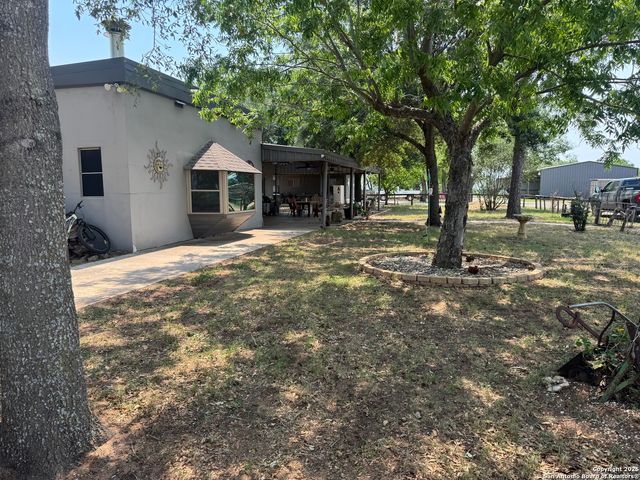 7084 Richter, Elmendorf, TX 78112