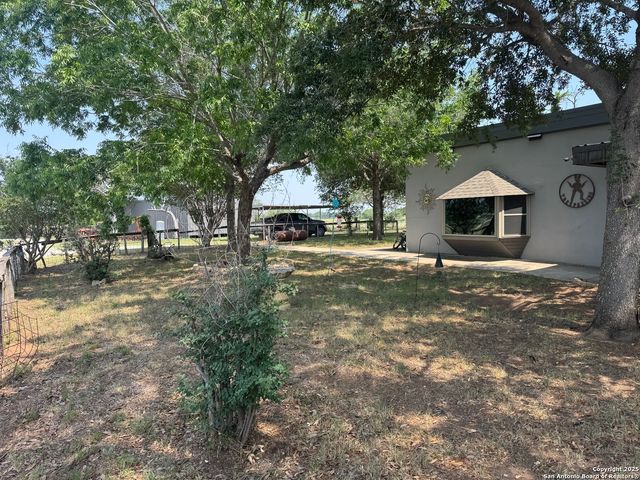 7084 Richter, Elmendorf, TX 78112