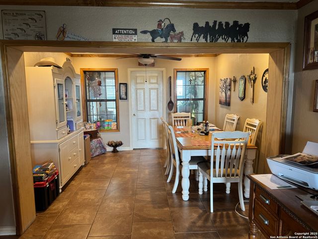 7084 Richter, Elmendorf, TX 78112