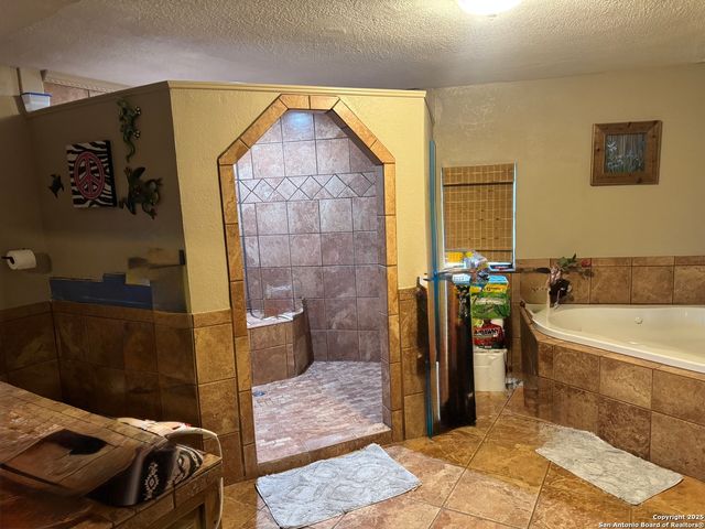 7084 Richter, Elmendorf, TX 78112