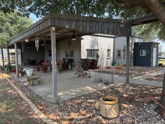 7084 Richter, Elmendorf, TX 78112