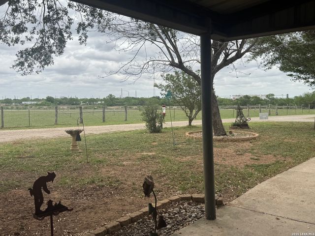 7084 Richter, Elmendorf, TX 78112