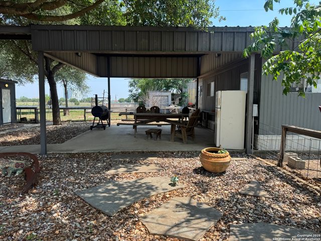 7084 Richter, Elmendorf, TX 78112