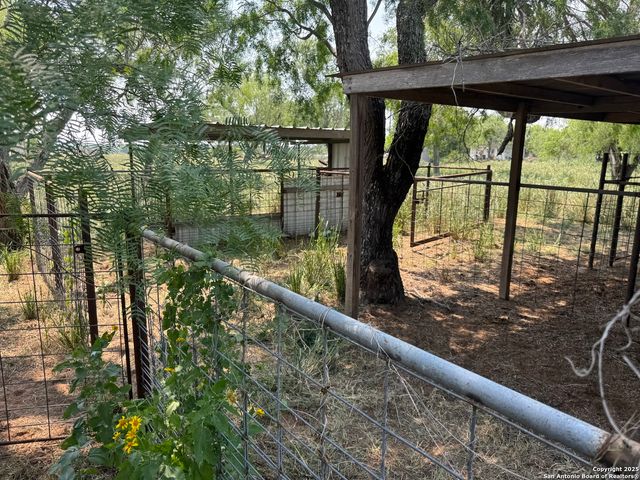 7084 Richter, Elmendorf, TX 78112