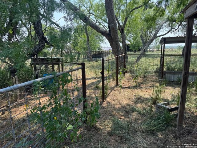7084 Richter, Elmendorf, TX 78112