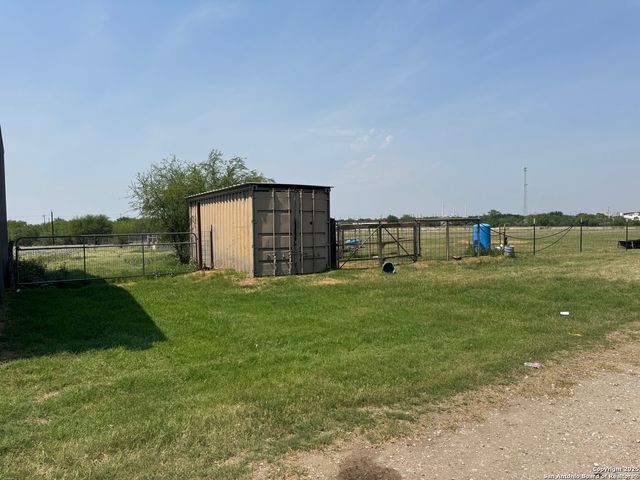 7084 Richter, Elmendorf, TX 78112