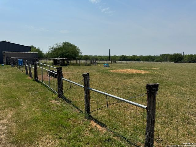 7084 Richter, Elmendorf, TX 78112