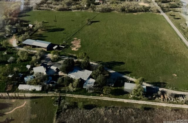 7084 Richter, Elmendorf, TX 78112