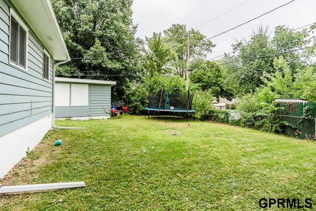 2131 S 38th Avenue, Omaha, NE 68105