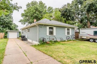 2131 S 38th Avenue, Omaha, NE 68105
