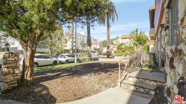 3310 Keystone Avenue, Los Angeles, CA 90034