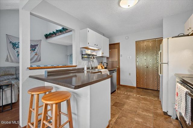 22 Lexington Drive, Clifton Park, NY 12065