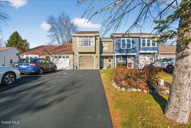 22 Lexington Drive, Clifton Park, NY 12065