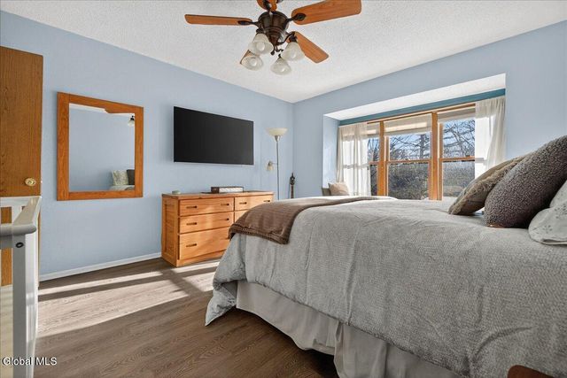 22 Lexington Drive, Clifton Park, NY 12065