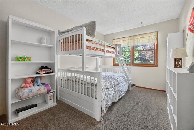 22 Lexington Drive, Clifton Park, NY 12065