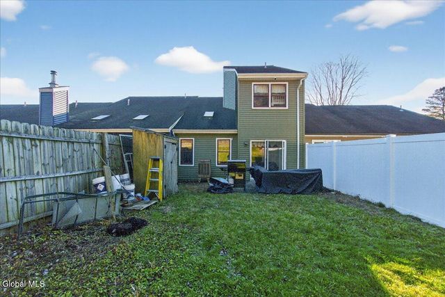 22 Lexington Drive, Clifton Park, NY 12065