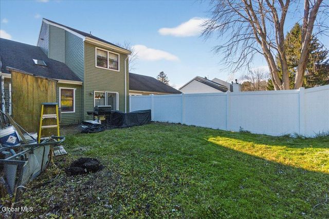 22 Lexington Drive, Clifton Park, NY 12065