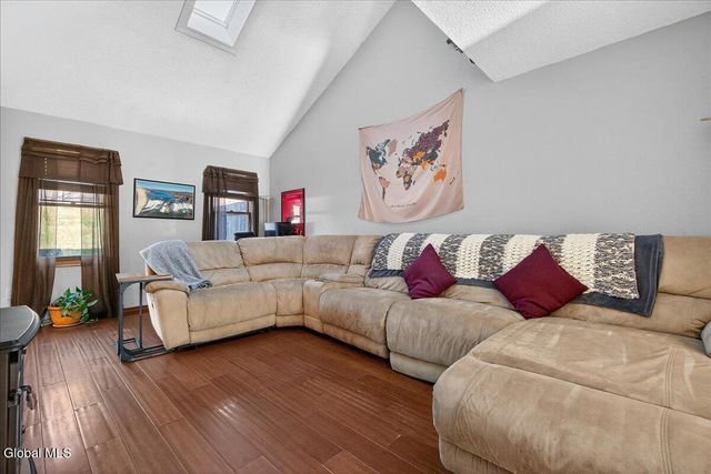 22 Lexington Drive, Clifton Park, NY 12065