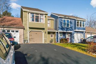 22 Lexington Drive, Clifton Park, NY 12065