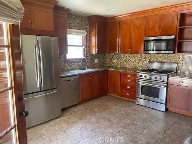 165 Lincoln, Pomona, CA 91767