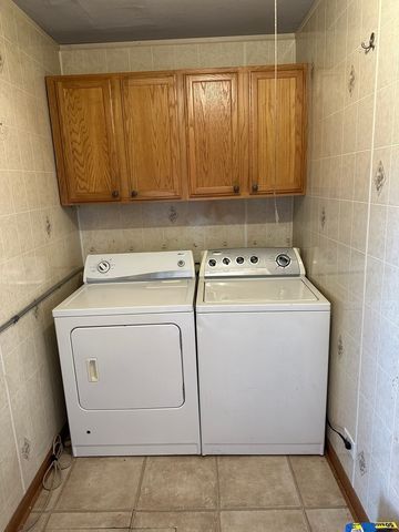 6316 W 83RD Place, Burbank, IL 60459