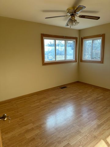 6316 W 83RD Place, Burbank, IL 60459