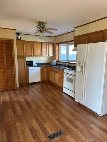 6316 W 83RD Place, Burbank, IL 60459