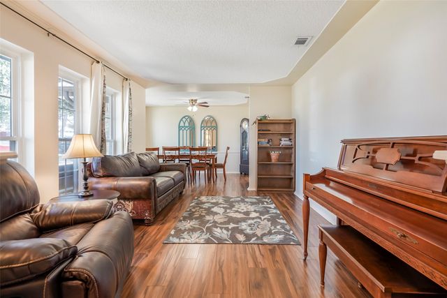 1822 E Cedar Elm Drive, Arlington, TX 76012