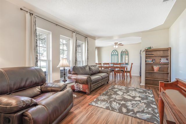 1822 E Cedar Elm Drive, Arlington, TX 76012