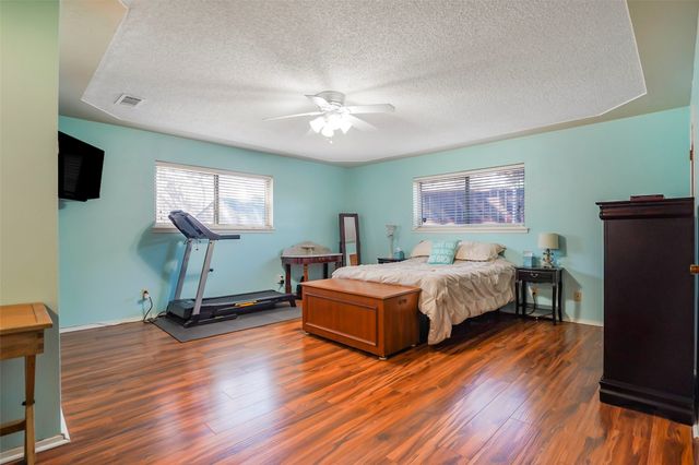 1822 E Cedar Elm Drive, Arlington, TX 76012