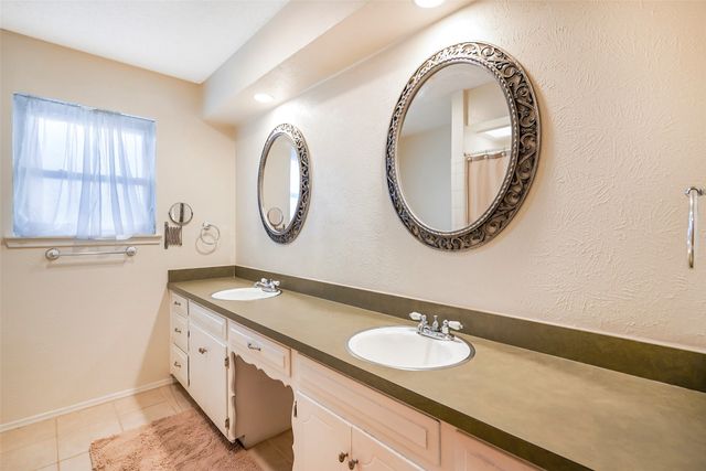 1822 E Cedar Elm Drive, Arlington, TX 76012