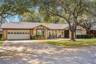 1822 E Cedar Elm Drive, Arlington, TX 76012