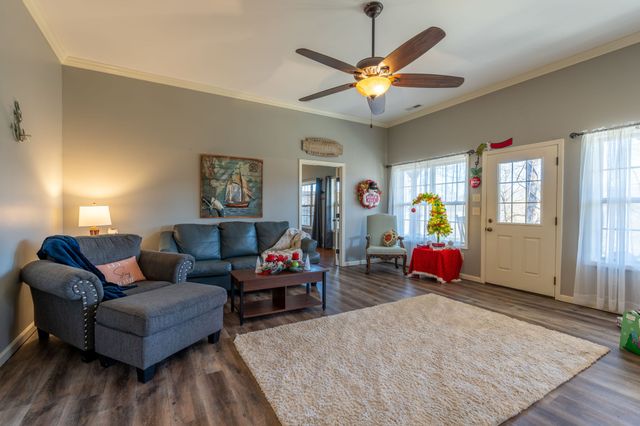 5725 Wayland Springs Rd, Iron City, TN 38463