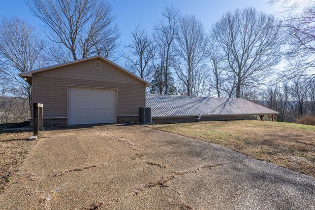5725 Wayland Springs Rd, Iron City, TN 38463