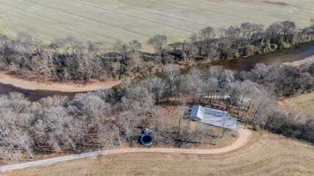 5725 Wayland Springs Rd, Iron City, TN 38463