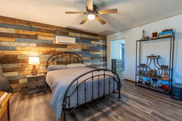 5725 Wayland Springs Rd, Iron City, TN 38463