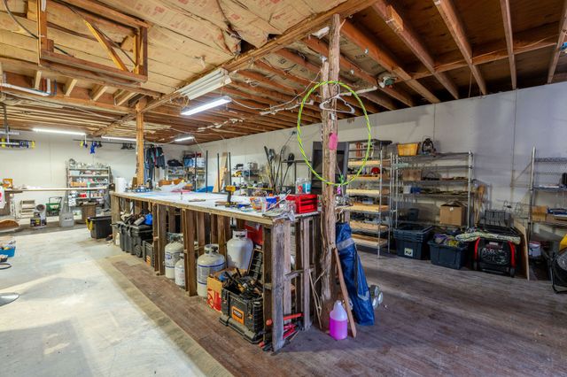 5725 Wayland Springs Rd, Iron City, TN 38463