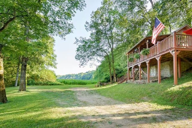 5725 Wayland Springs Rd, Iron City, TN 38463