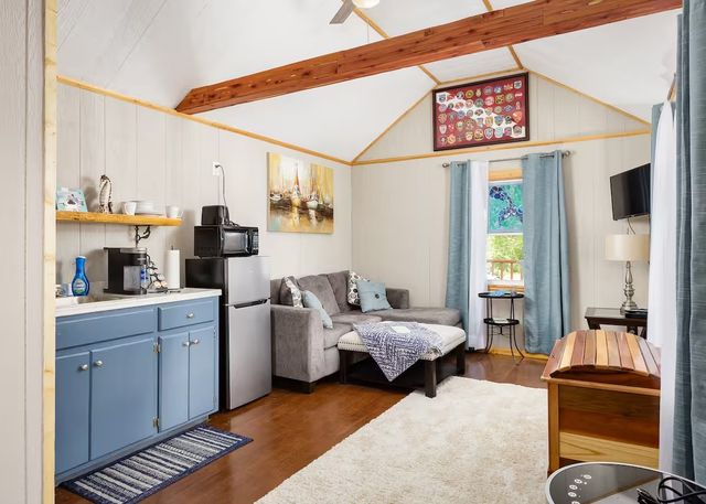 5725 Wayland Springs Rd, Iron City, TN 38463