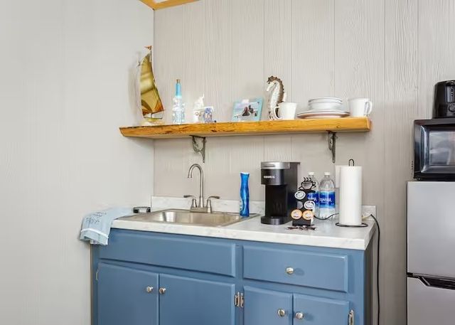 5725 Wayland Springs Rd, Iron City, TN 38463