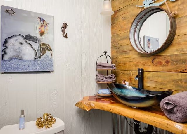 5725 Wayland Springs Rd, Iron City, TN 38463