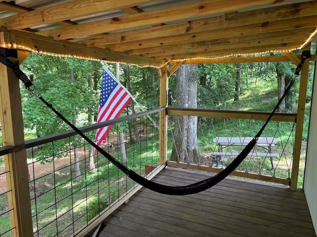 5725 Wayland Springs Rd, Iron City, TN 38463