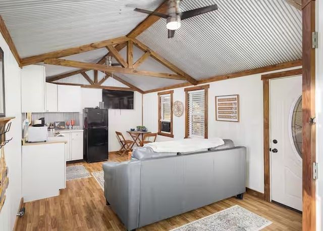 5725 Wayland Springs Rd, Iron City, TN 38463