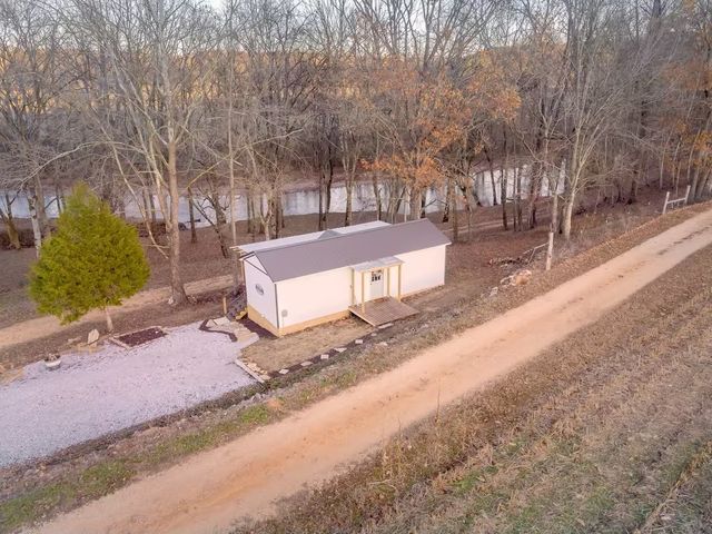 5725 Wayland Springs Rd, Iron City, TN 38463